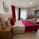Cunda Asiyan Готель *