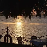 Cunda Asiyan *