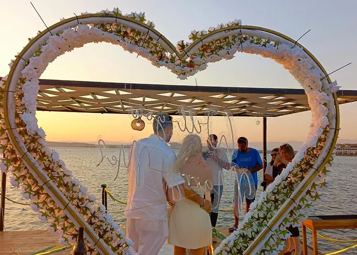 Cunda Asiyan Ayvalı